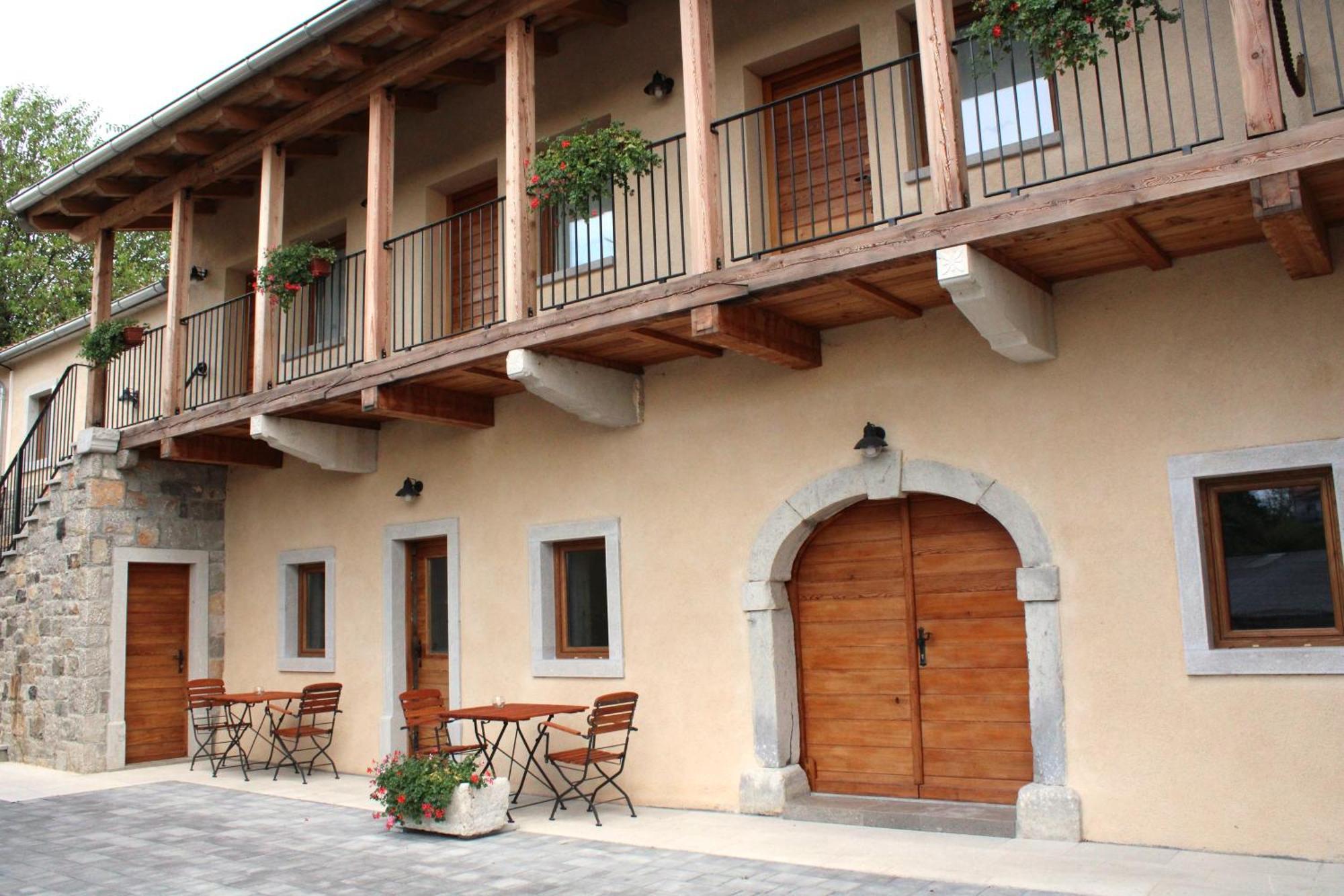 G House Hotel Dutovlje Exterior foto